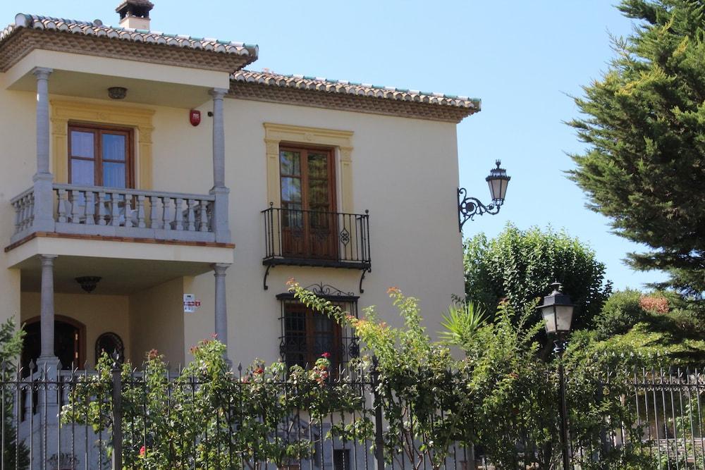 Hotel Boutique La Zubia Экстерьер фото