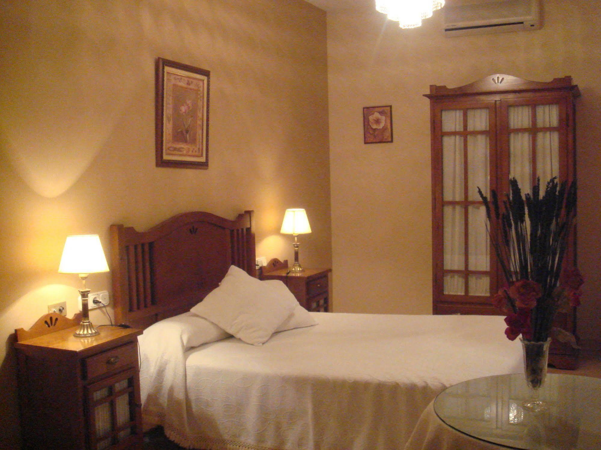 Hotel Boutique La Zubia Экстерьер фото